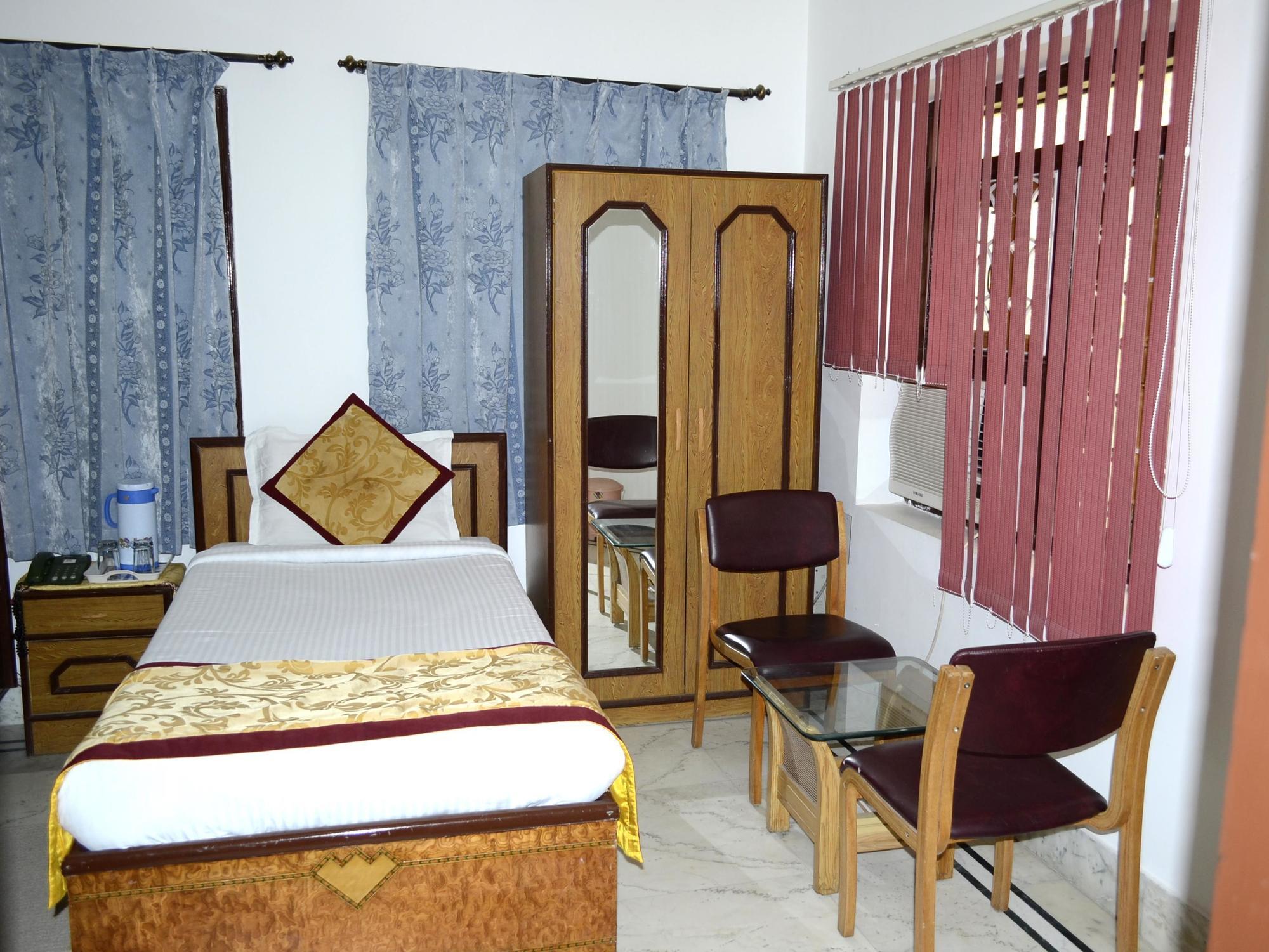 Hotel Tokyo Vihar Bodhgaya Bagian luar foto