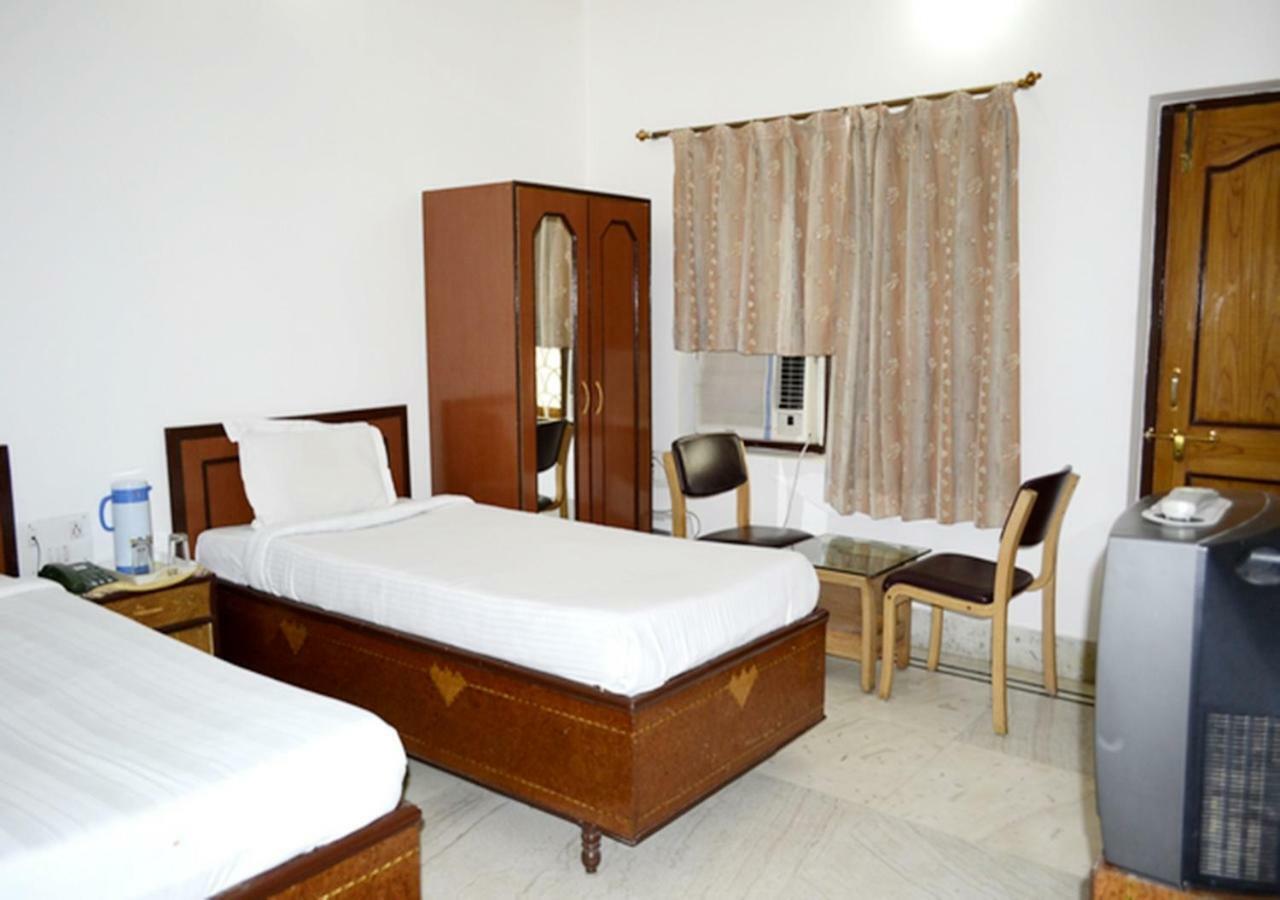 Hotel Tokyo Vihar Bodhgaya Bagian luar foto