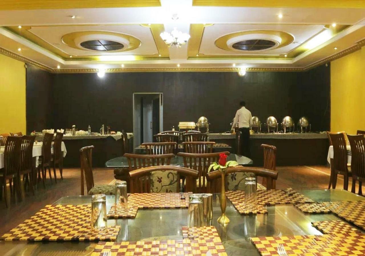 Hotel Tokyo Vihar Bodhgaya Bagian luar foto