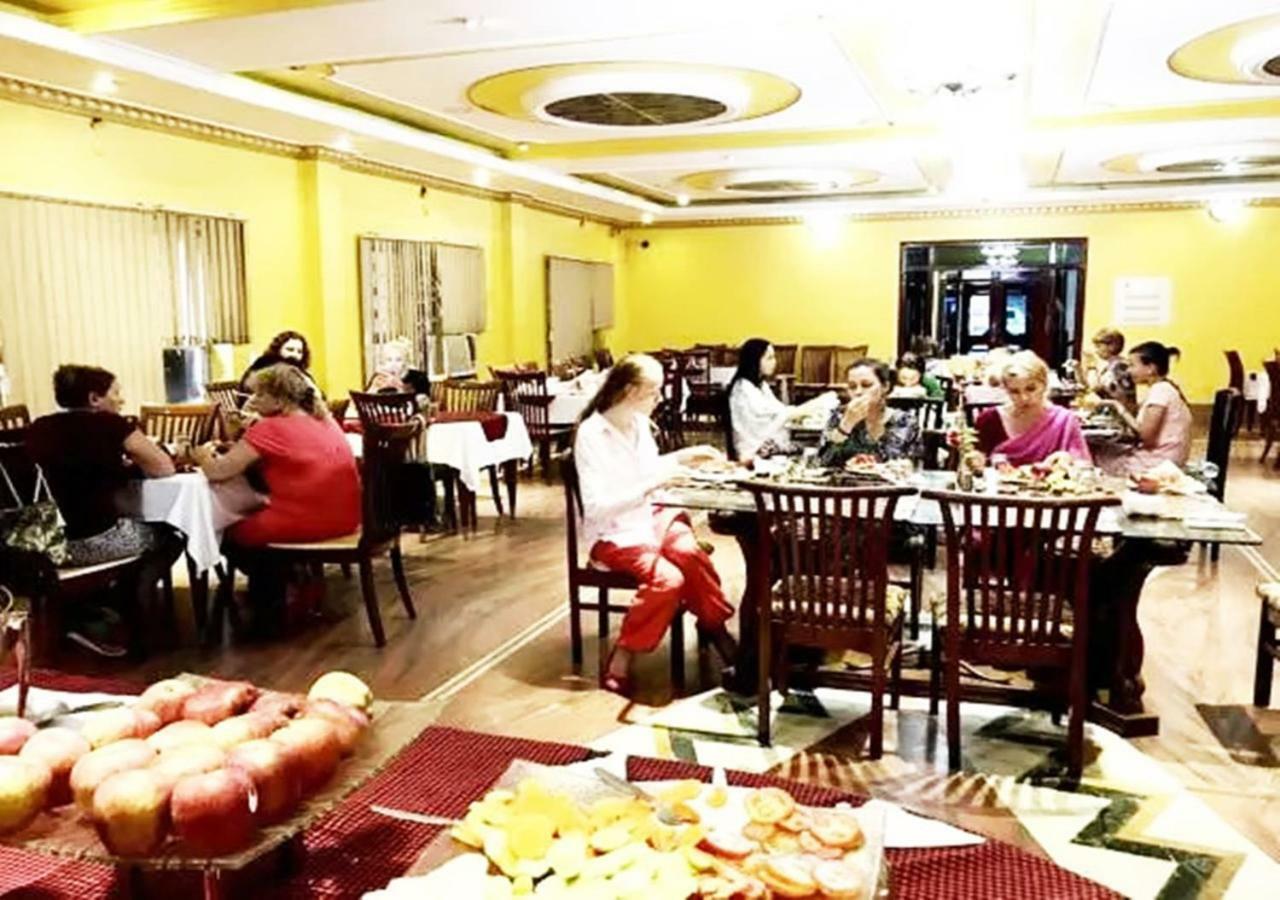 Hotel Tokyo Vihar Bodhgaya Bagian luar foto
